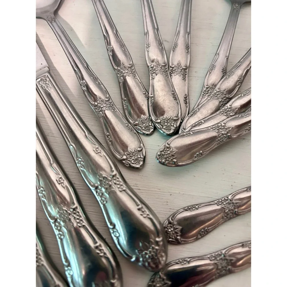 Wm A Rogers Oneida Ltd Stainless Flatware Set 15 Pc Floral Pattern Silverware